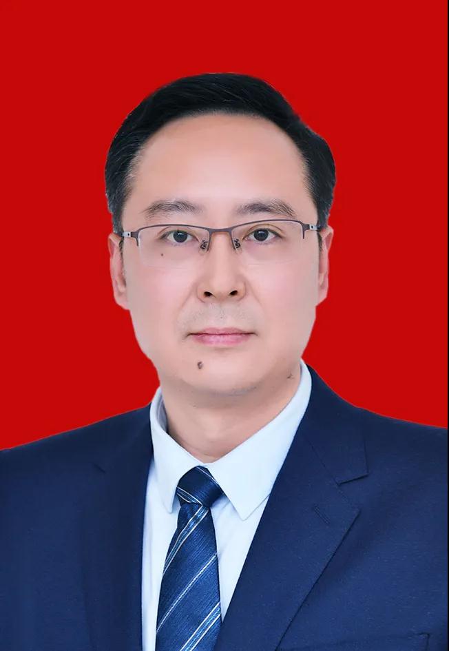 谭青松当选通江县人民政府县长