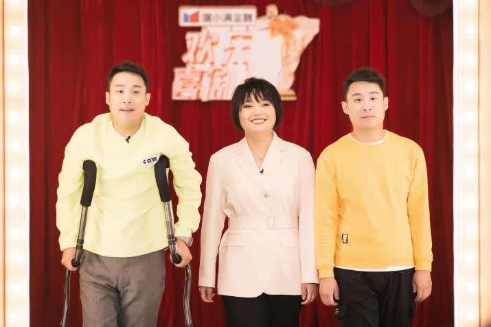 李艺彤出演遭遇挫折被开除要回老家最终得到饭店老板帮助的温情故事