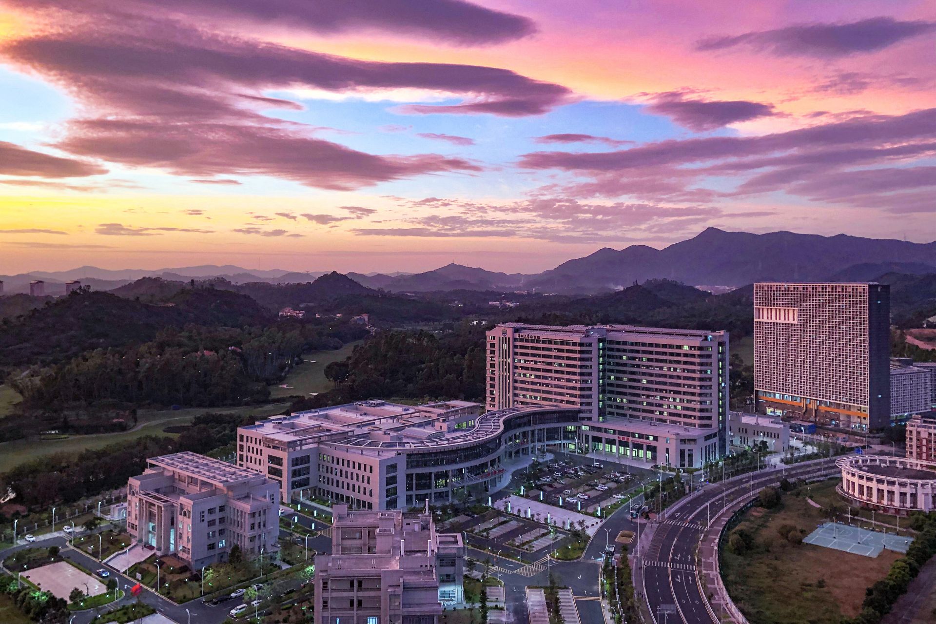 深圳大学总医院:让患者在家门口享受国际优质医疗资源|外科|深圳|深圳