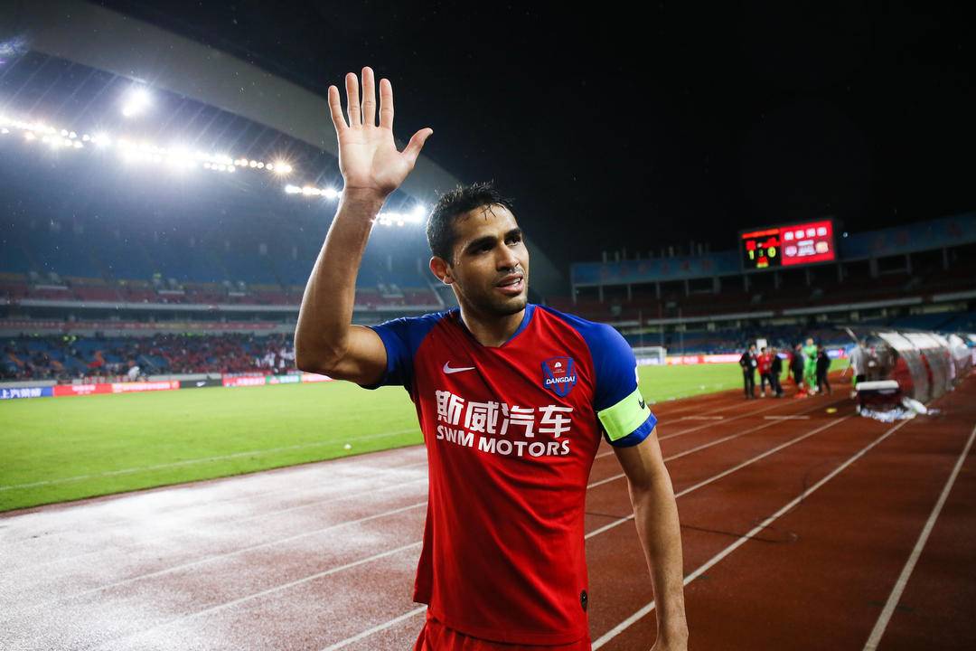 卡尔德克发长文疑似炮轰重庆俱乐部没得到尊重