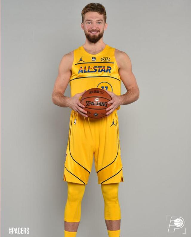 全明星定妆照来了!詹库带领群星上身黄蓝战袍|nba全明星赛_新浪新闻