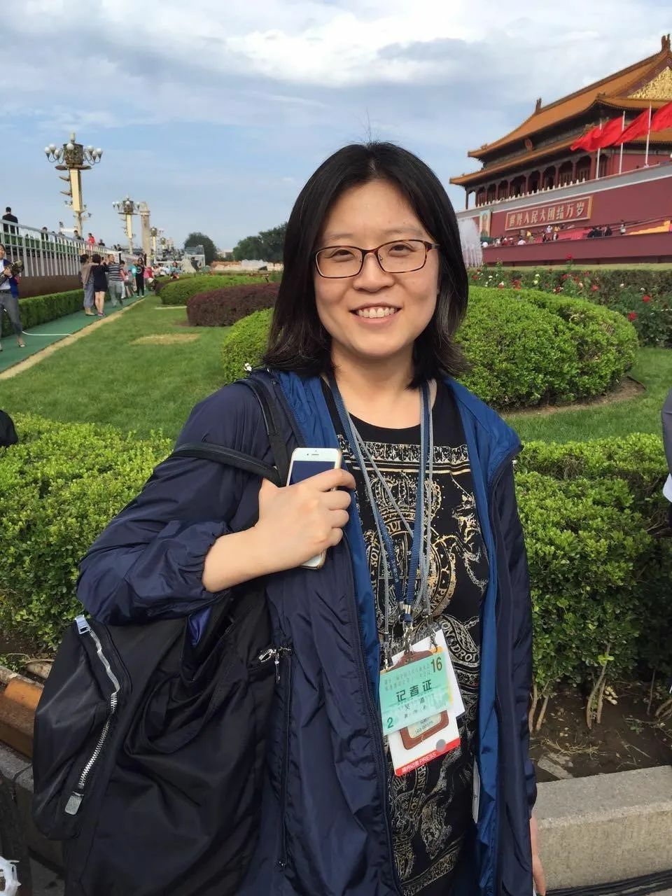 过去一年新华社这些非常女记者感动你我