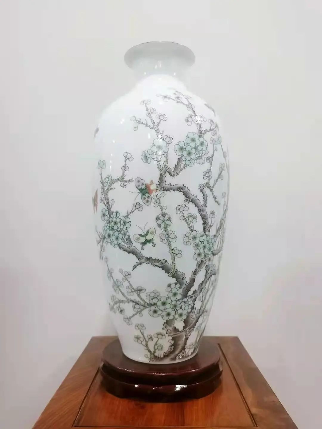 孔珑收藏的艺术品(受访者供图)