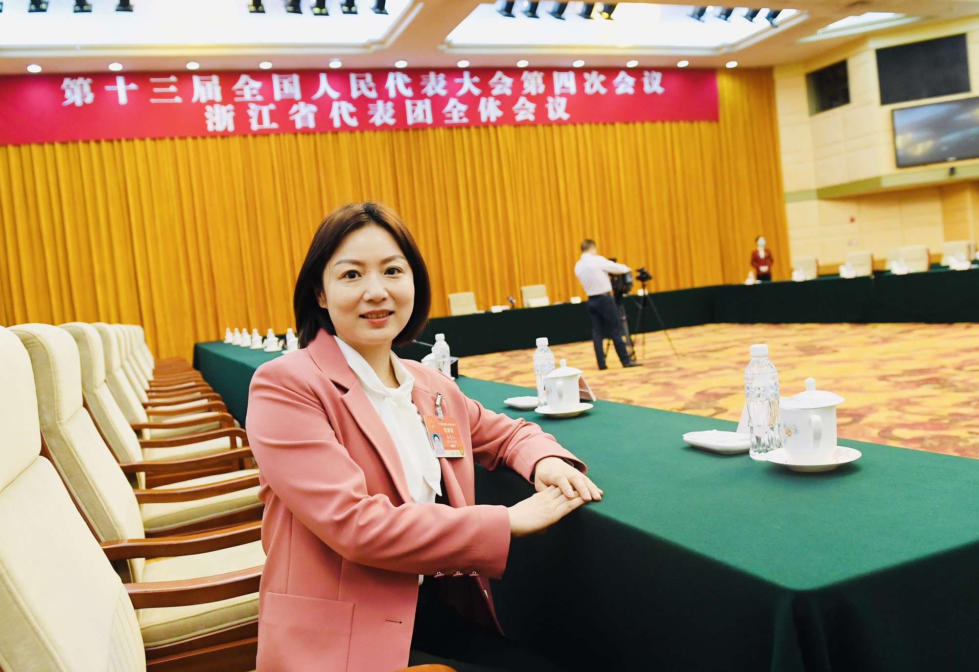 潘美儿代表服务区域协调发展见实效