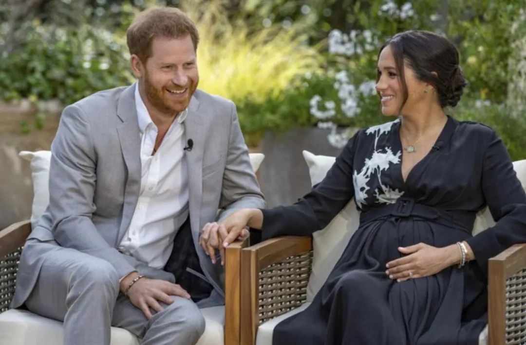 “对英国王室最具破坏性的丑闻”，哈里夫妇爆猛料