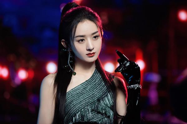 赵丽颖梳高马尾霸气美艳侠女范 连换n套look各风格完美驾驭|光影