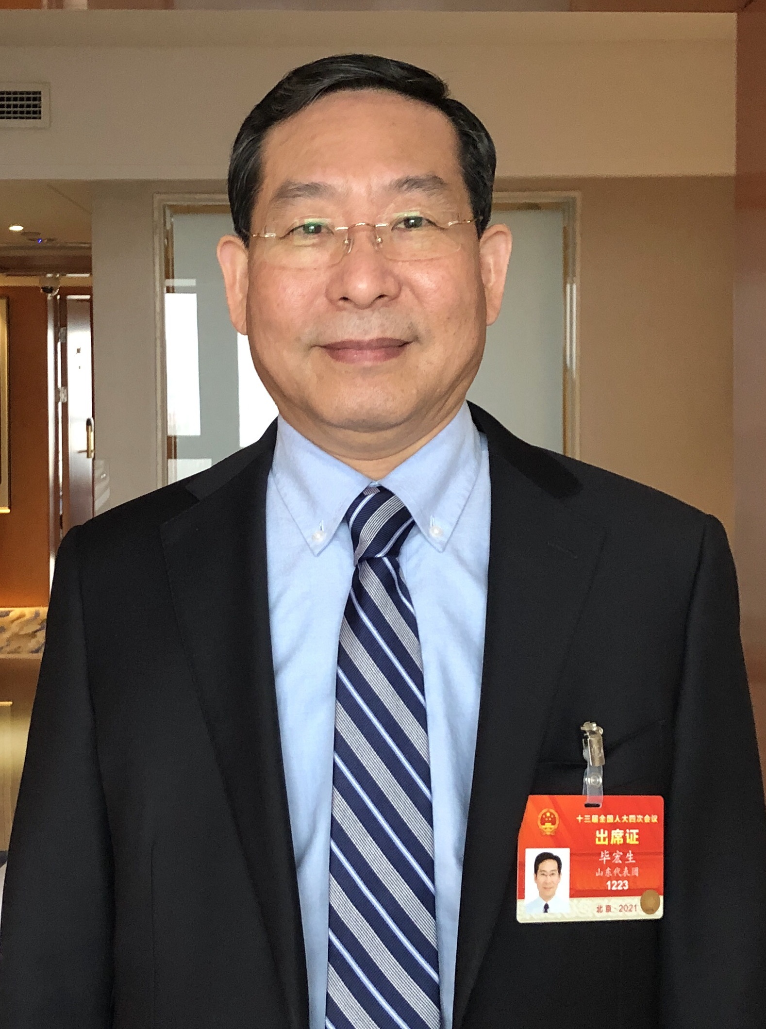 全国人大代表,山东中医药大学附属眼科医院院长毕宏生(资料图)