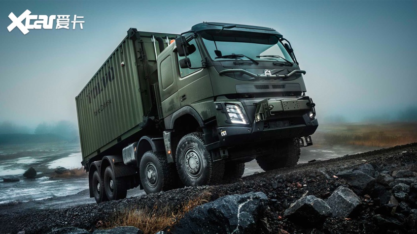 冰岛极地观光巴士 沃尔沃8x8巨轮猛兽-新浪汽车