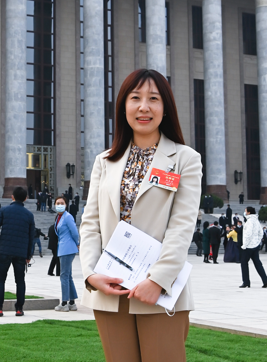 “她”风采闪亮两会：女神节，女代表委员关注这些话题