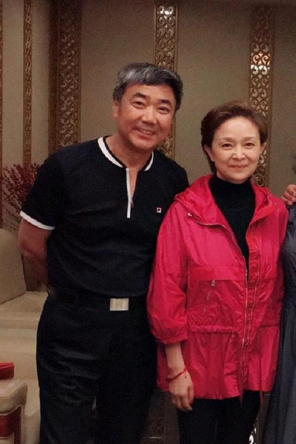 刘莉莉选择优雅变老63岁也这么漂亮气质温婉大方