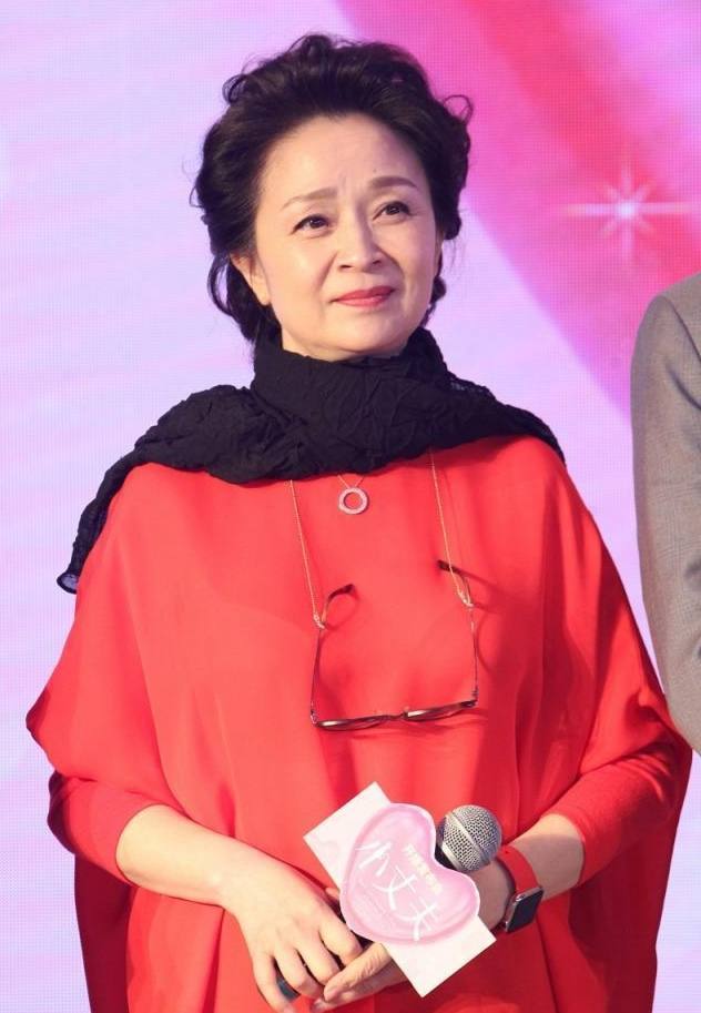 刘莉莉选择优雅变老63岁也这么漂亮气质温婉大方