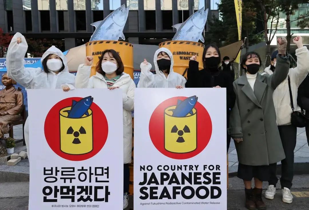 韩国民众抵制日本海产品 图源：时事通信社