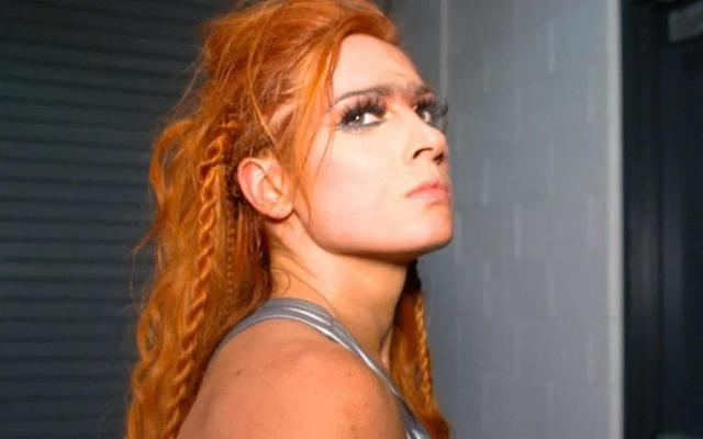 wwe贝基·林奇疯狂暗示自己将在《摔角狂热37》第一夜惊喜登场