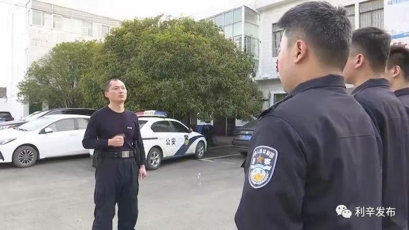 下班民警施展心肺复苏救醒路人