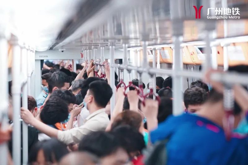 又见“霸座”，这次被行拘7天休闲区蓝鸢梦想 - Www.slyday.coM