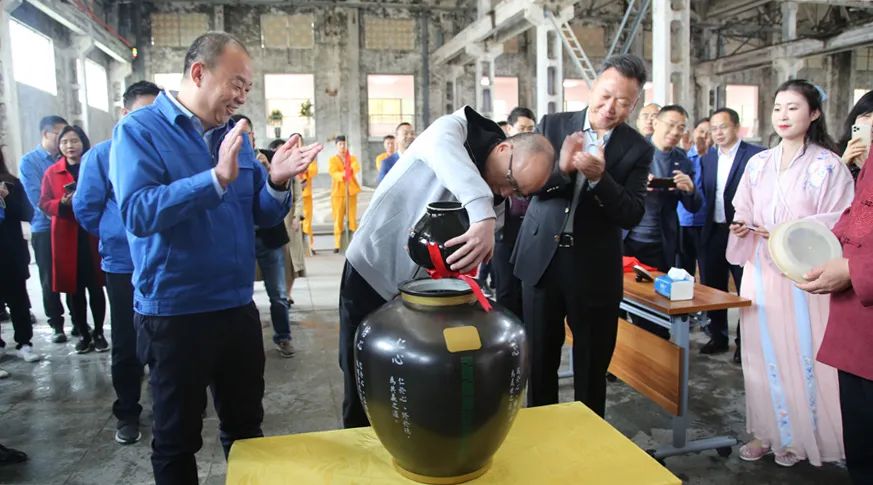 复星国际董事长郭广昌一行莅临金徽酒调研
