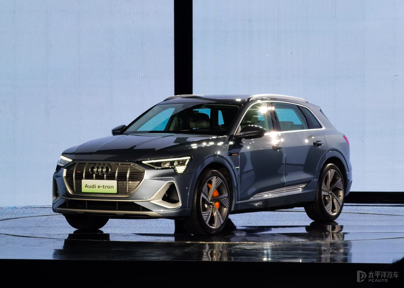 奥迪etronetronsportback正式上市售5468万起