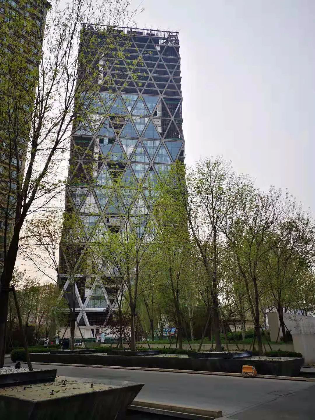 cbd地标级烂尾楼中弘大厦复工中植系接盘后如何重生