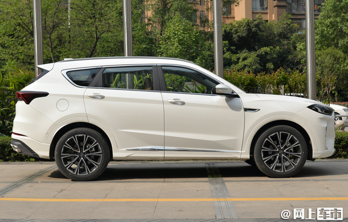 捷途x70 plus诸葛版上市,售13.99万元,不用手机就能拍全家福