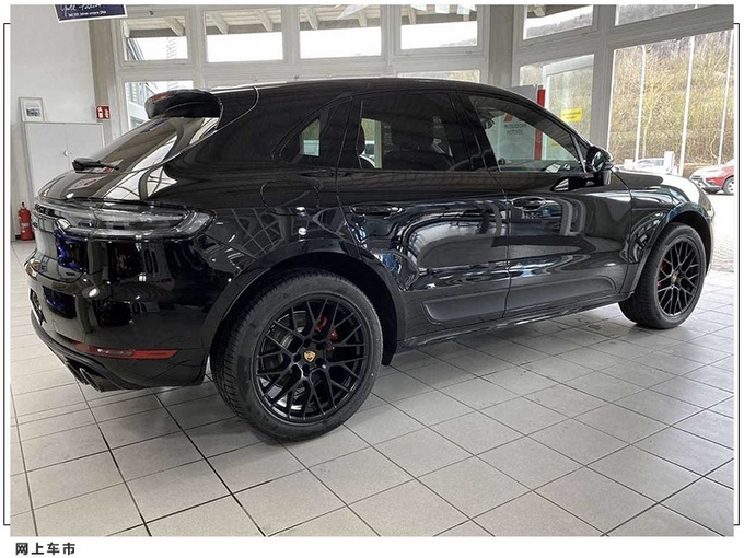保时捷macan实拍曝光!搭2.9t引擎,配黑色轮毂,四出运动排气