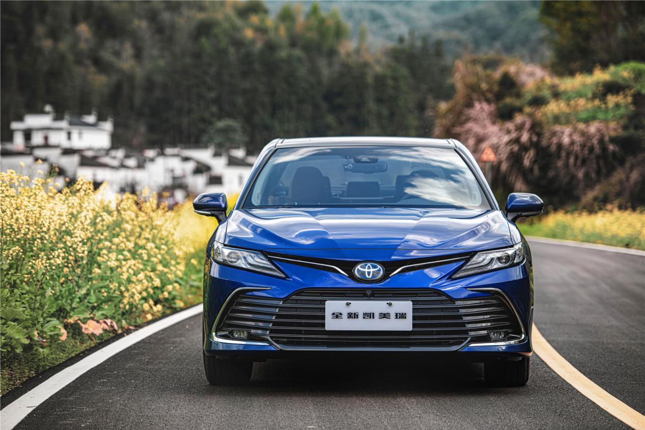 智能科技升级 全新凯美瑞双擎门槛降至21.98万