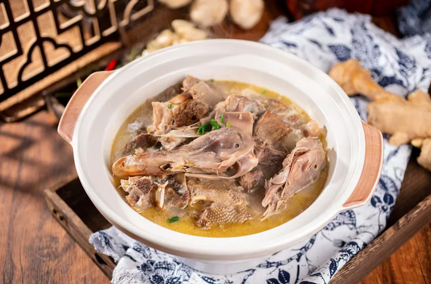 今日养生方湿气重吗来这碗祛湿汤清热祛湿通利关节健脾解毒