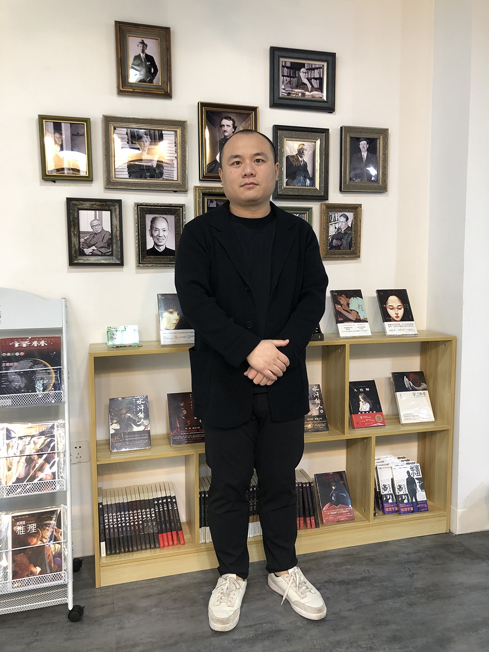 作家在上海弄堂里开侦探推理小说主题书店:不要亏太厉害就行|尤利西斯