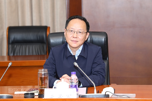 江油市委书记元承军一行到访海螺集团