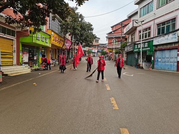 自开展党史学习教育以来,普定县鸡场坡镇结合作风教育整顿月行动,在