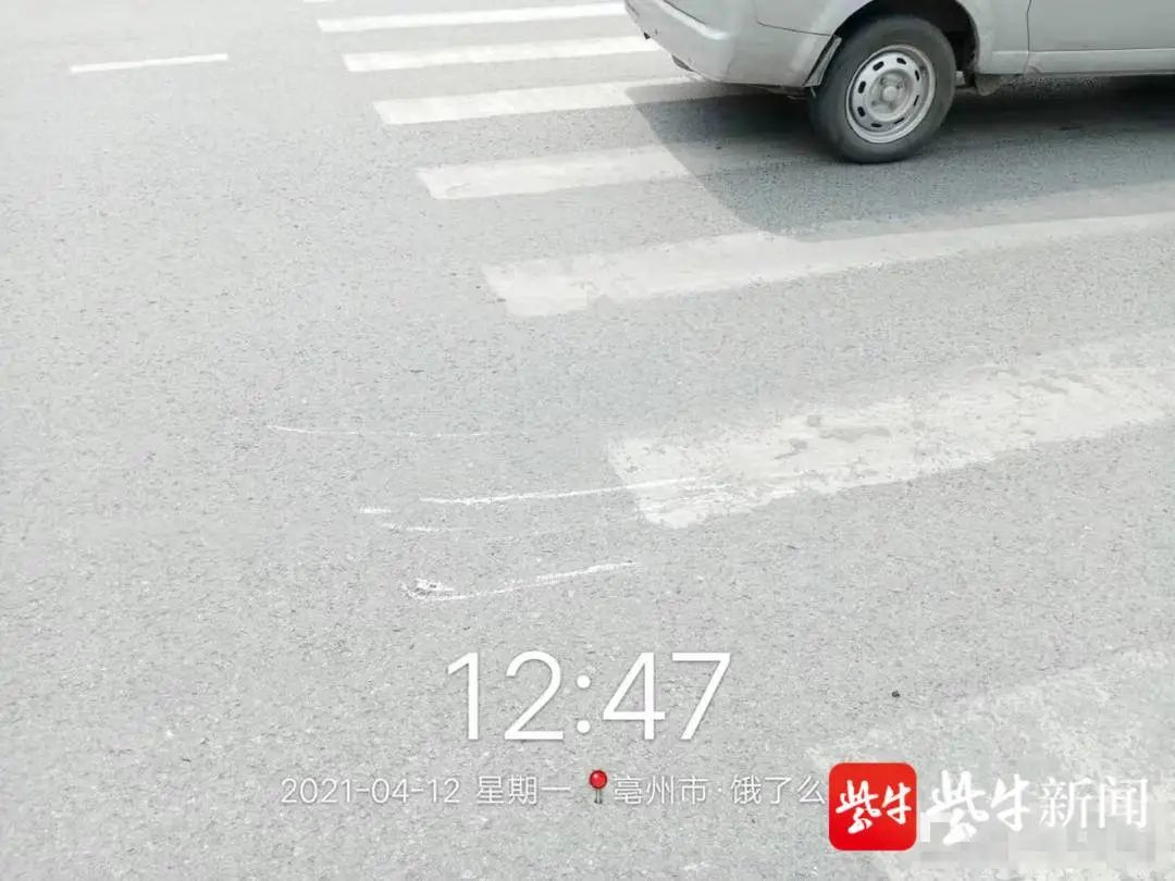 外卖小哥车祸后遭救护车二次碾压，骑手站长发声休闲区蓝鸢梦想 - Www.slyday.coM