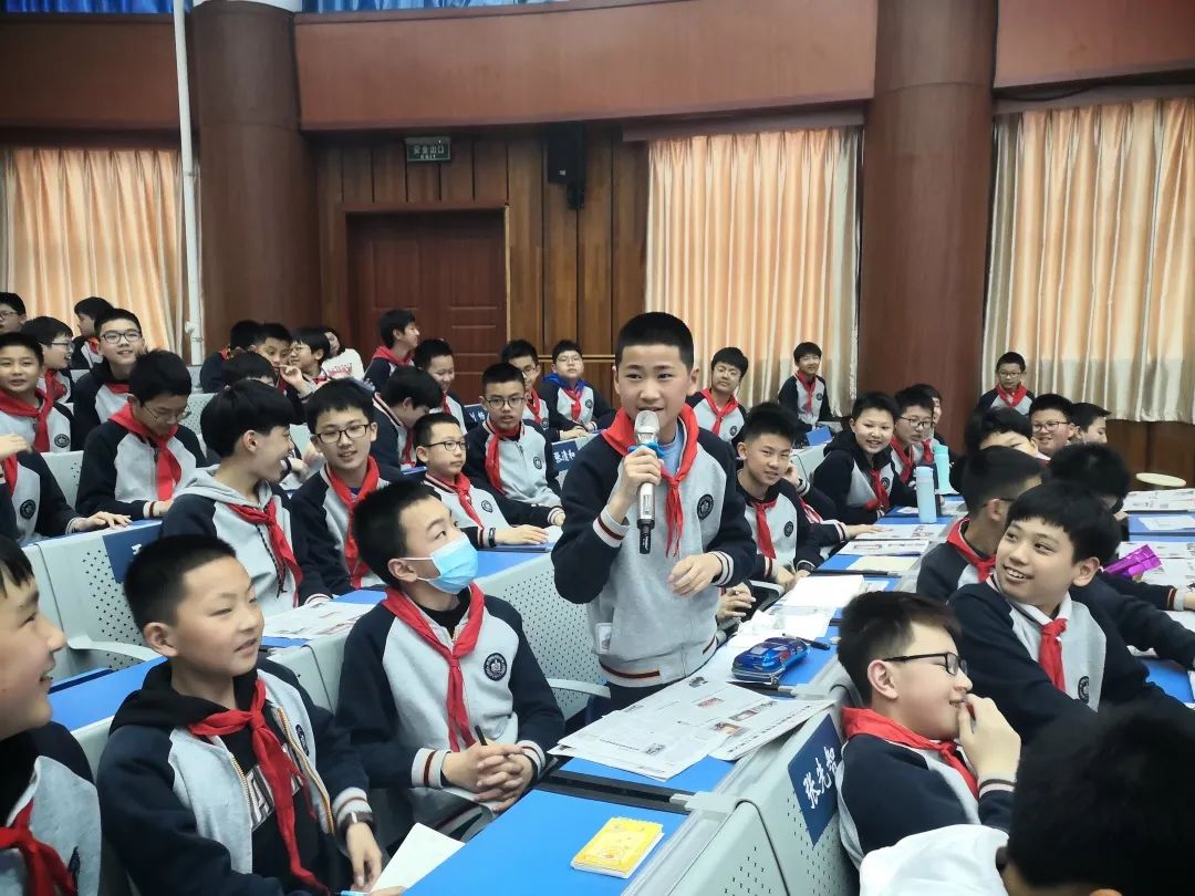 自然 生命力的教育专家兰老师来给金陵中学河西分校小学部五,六