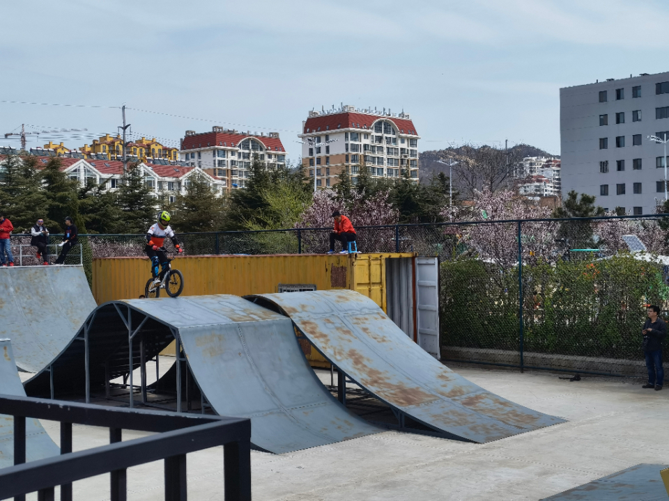 威海市运动员获得省级bmx自由式锦标赛3枚奖牌