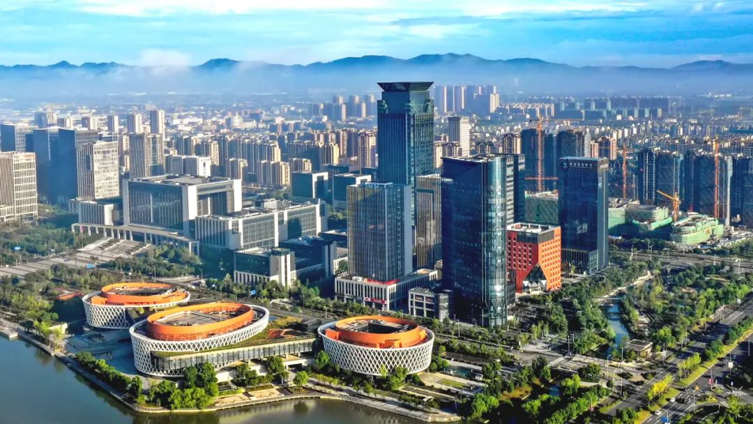 镇海潮起甬江口争当模范生