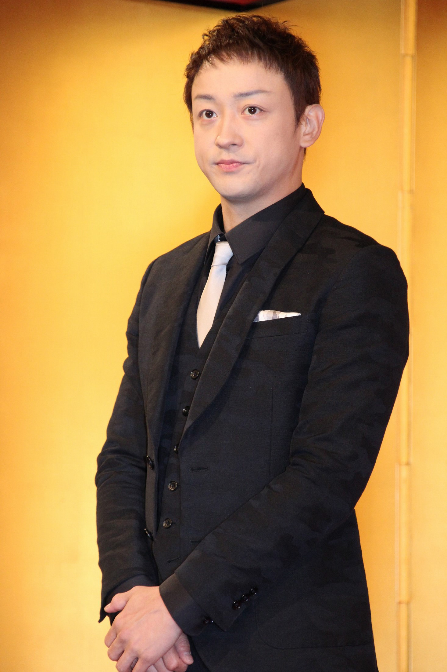 日本演员山本耕史确诊新冠肺炎目前无任何症状