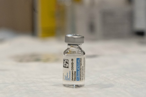 强生疫苗出现罕见副作用，外媒：对全球疫苗接种造成极大伤害
