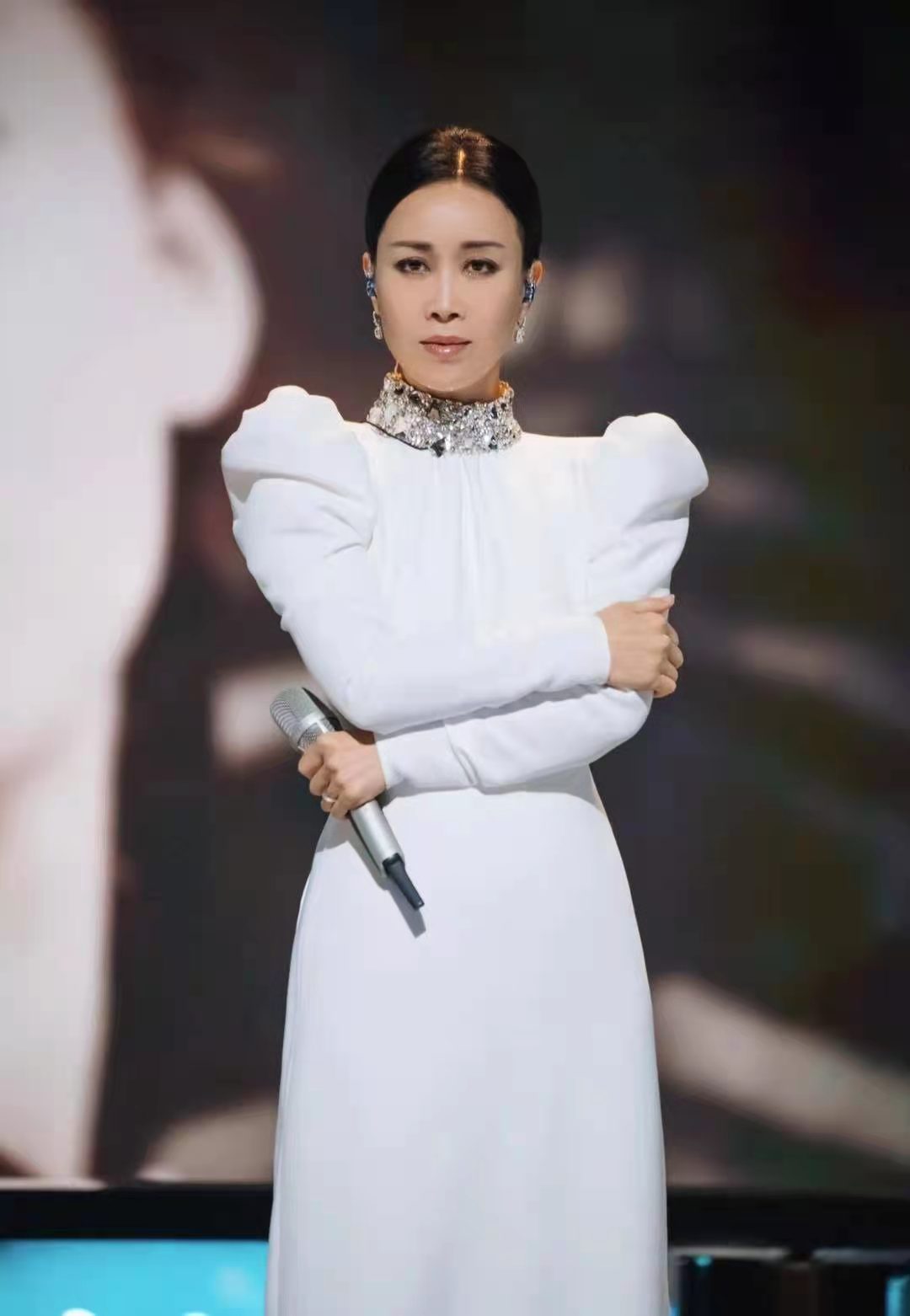 那英家人朋友都阻拦我来参加姐姐2