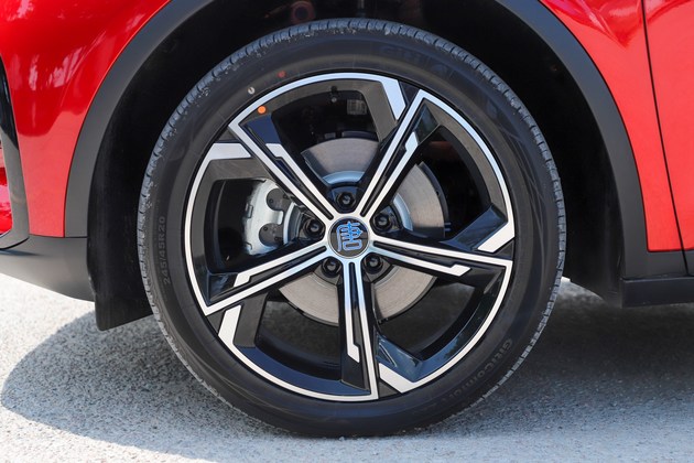 20万七座直上绿牌/实测加速8.4秒 抢先试驾比亚迪唐dm-i