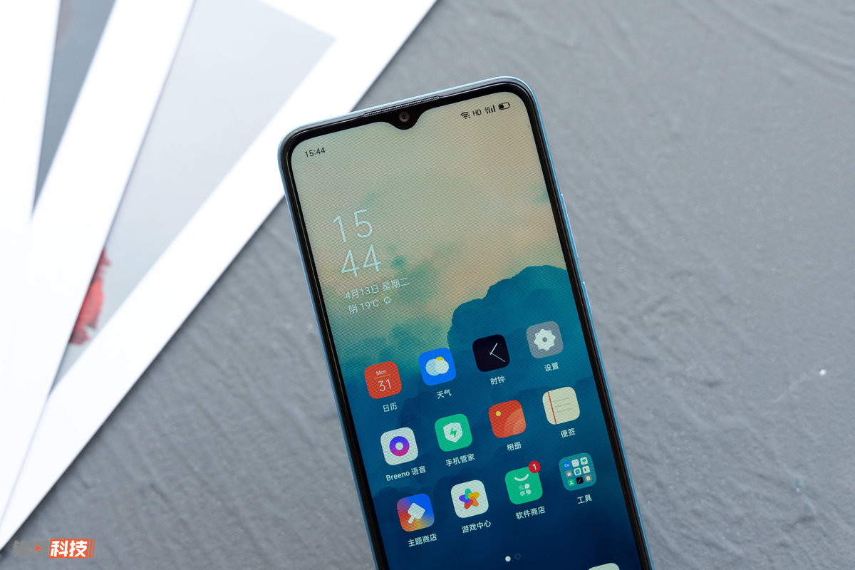 oppo a35图赏:手感出色超长续航的千元真香机