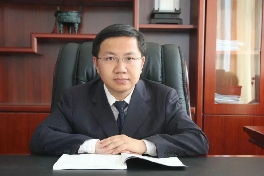 清华毕业80后成全国最年轻团省委书记