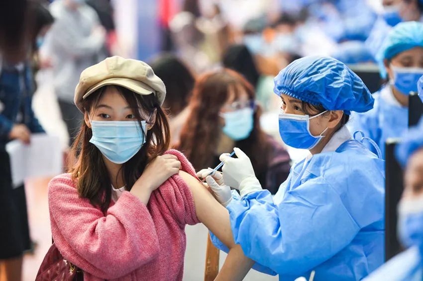 重庆大学启用方舱师生一起苗苗苗苗苗