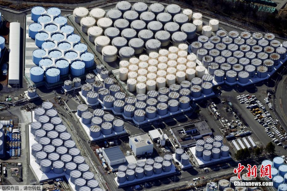 图为2月13日的日本福岛第一核电站核污水储水罐。