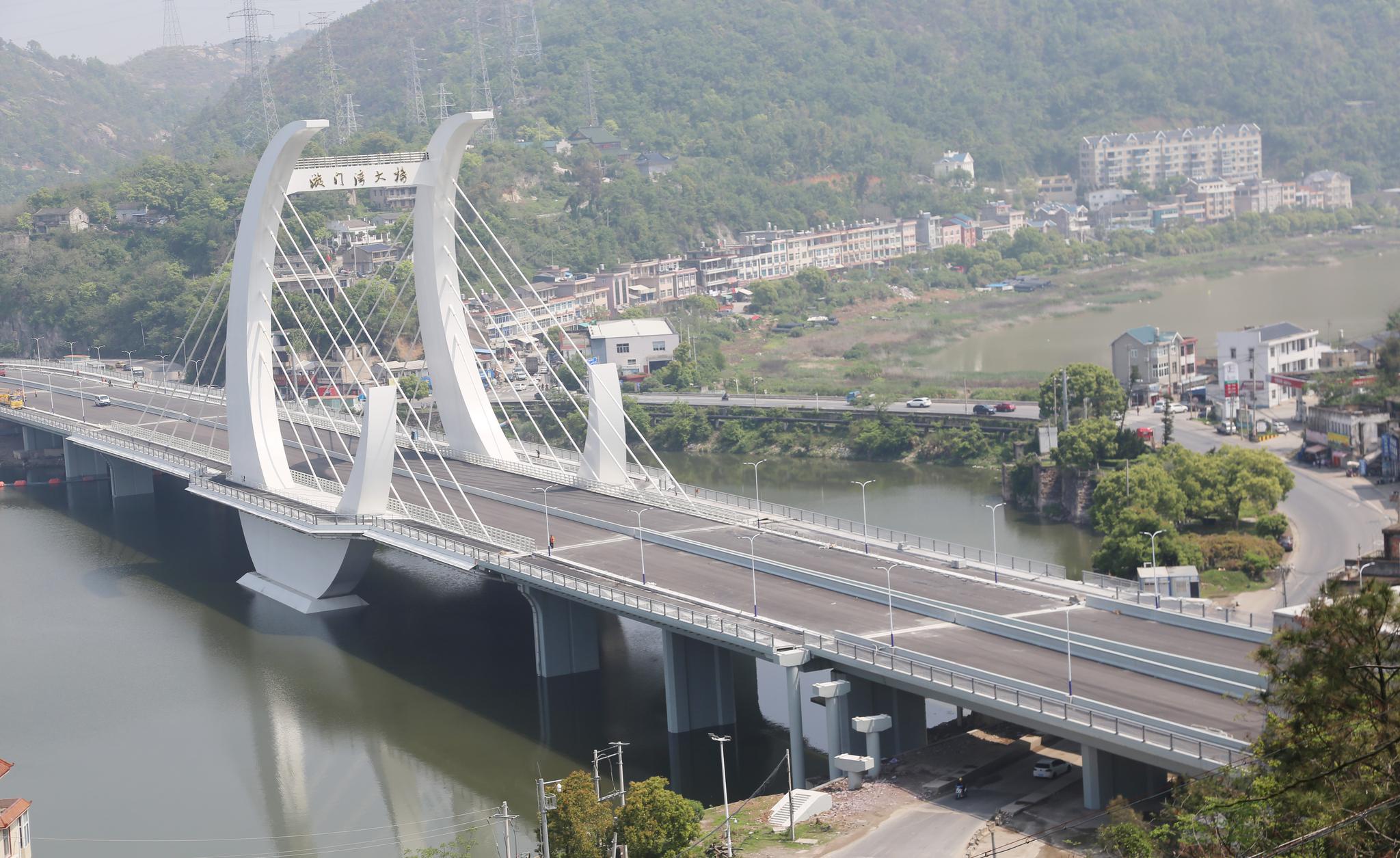 玉环漩门湾上升起月环桥