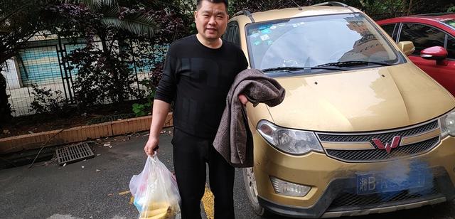 用腿救人的独掌大哥找到了！救援细节令人揪心休闲区蓝鸢梦想 - Www.slyday.coM