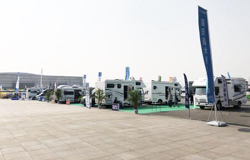 房车露营party,风味集市……下月去北碚体验时尚房车露营度假生活