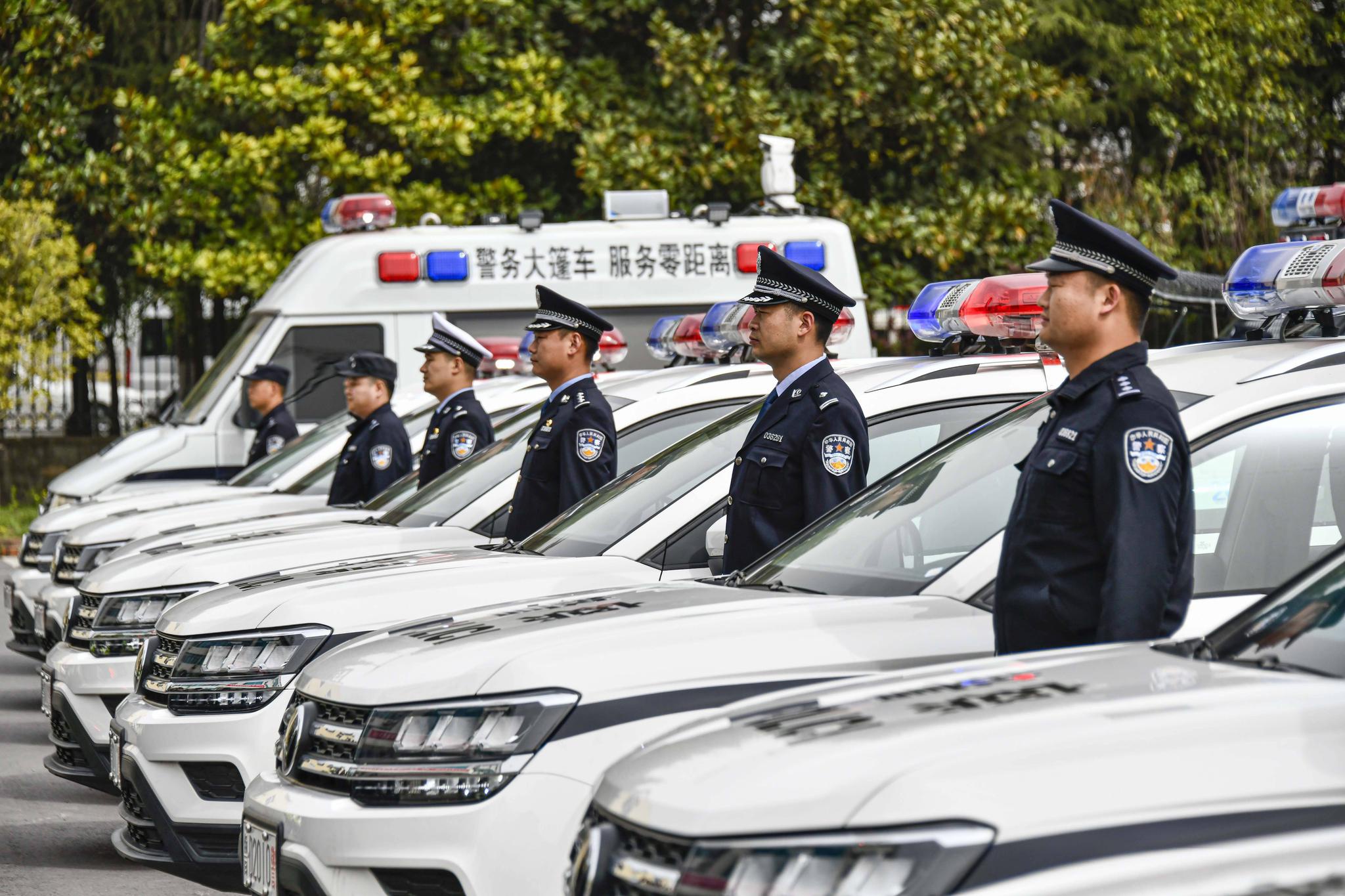 枣庄台儿庄33辆警用车辆配发到一线