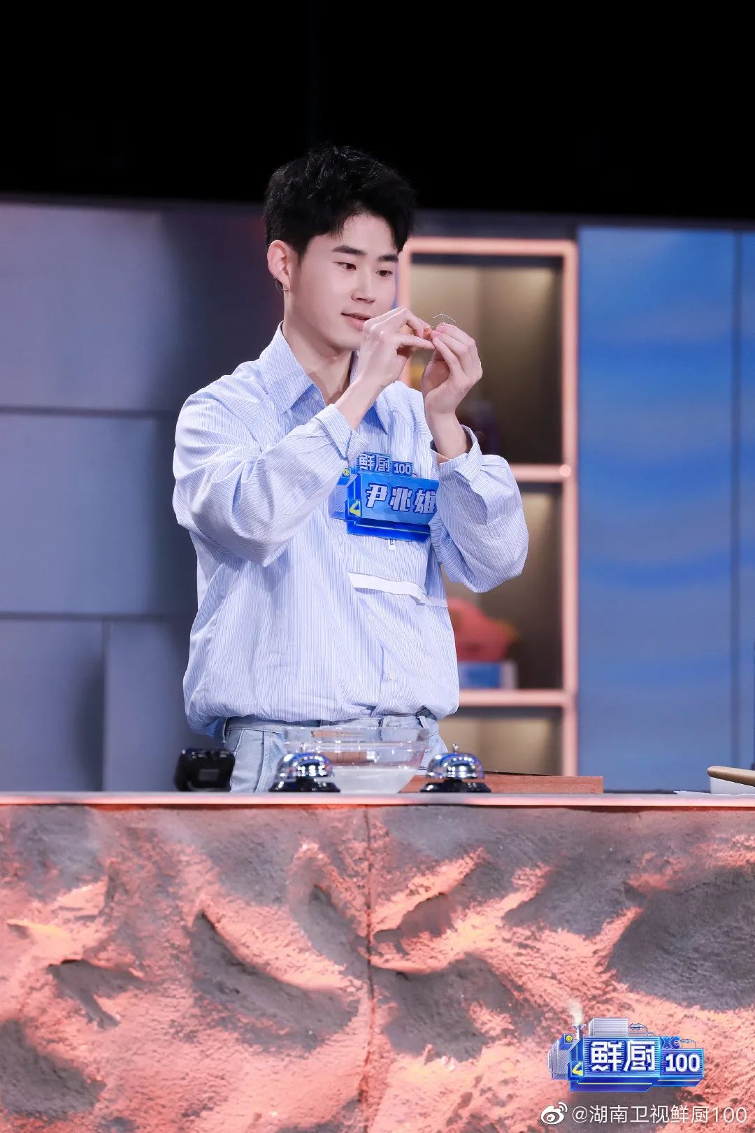 《鲜厨2》刘宇宁张亮回归,张萌王霏霏惊艳加盟!鲜厨超强刀功惊艳全场