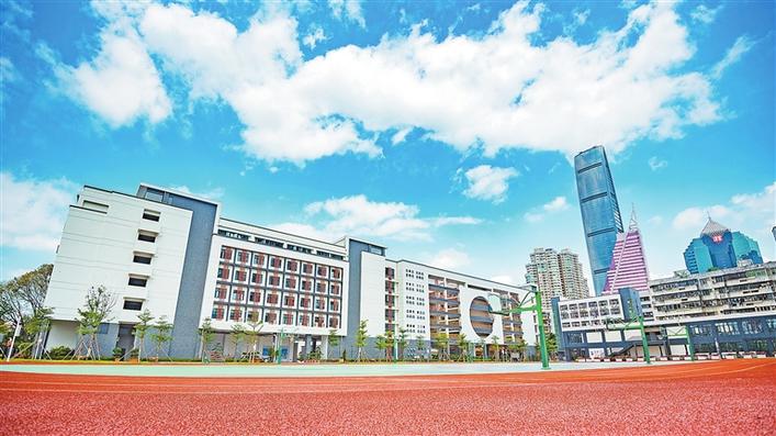 罗湖高级中学三年磨一剑书写罗高加速度