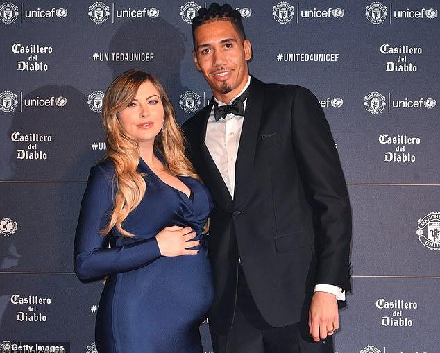 突发罗马后卫斯莫林遭遇入室抢劫妻子被枪指头劫匪抢走手表珠宝