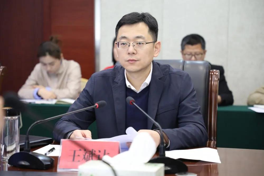 督查中,王斌达表示,要做好项目公示等宣传工作,保障