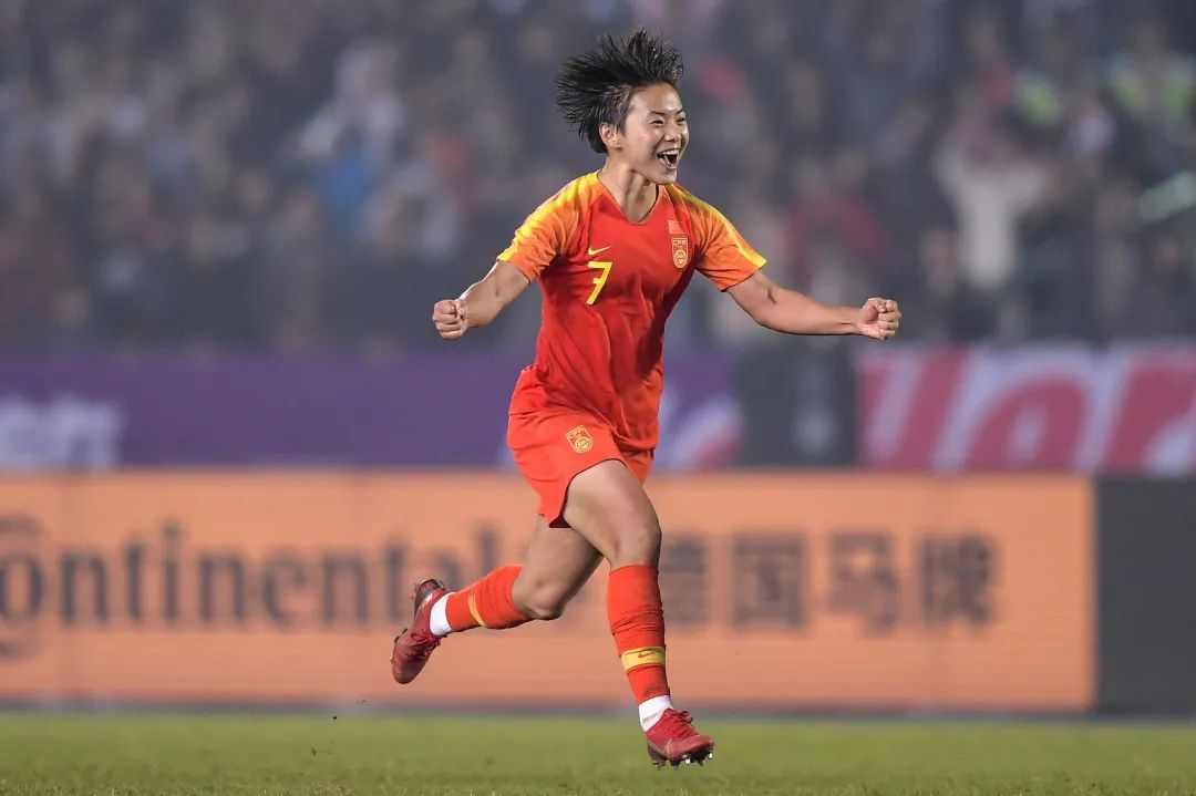 王霜谈女足胜利这是大家一起拼出来的结果